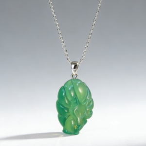 D116 Pendant Necklace: Green Fox Totem