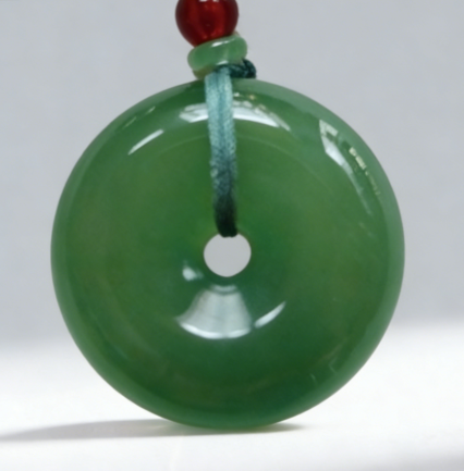 D117 Pendant Necklace: Green Harmony Circle
